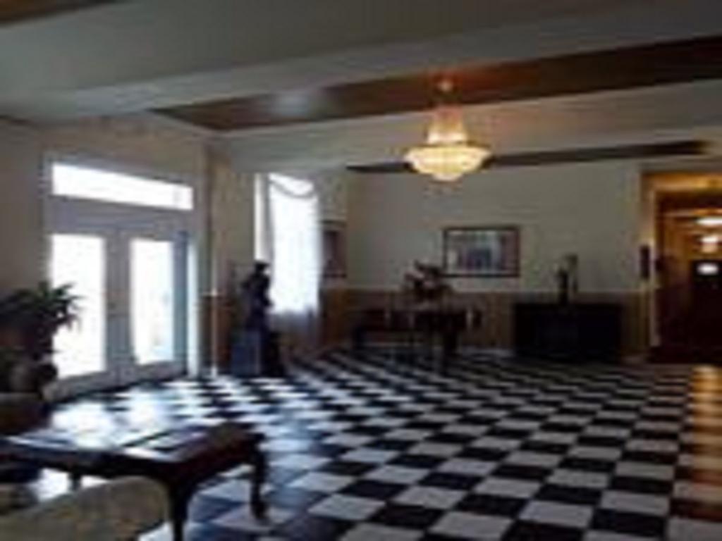 Macarthur Inn Narrows Экстерьер фото