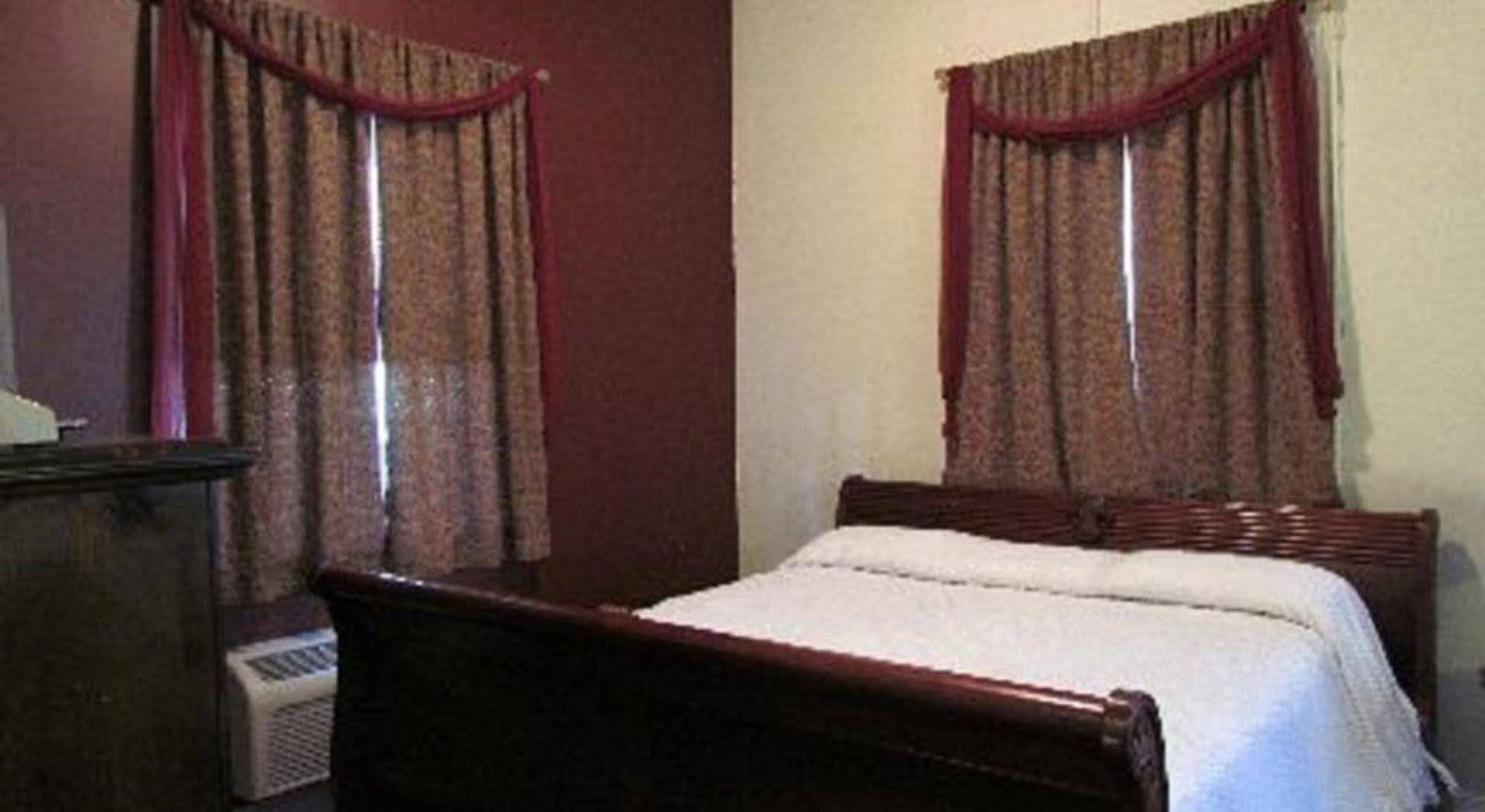 Macarthur Inn Narrows Экстерьер фото